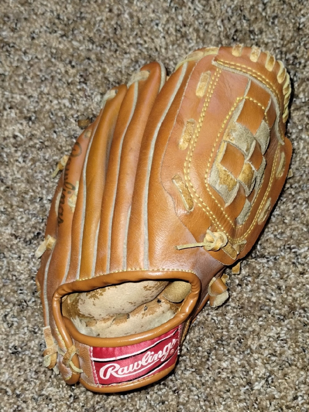 Rawlings RBG122 Baseball Glove